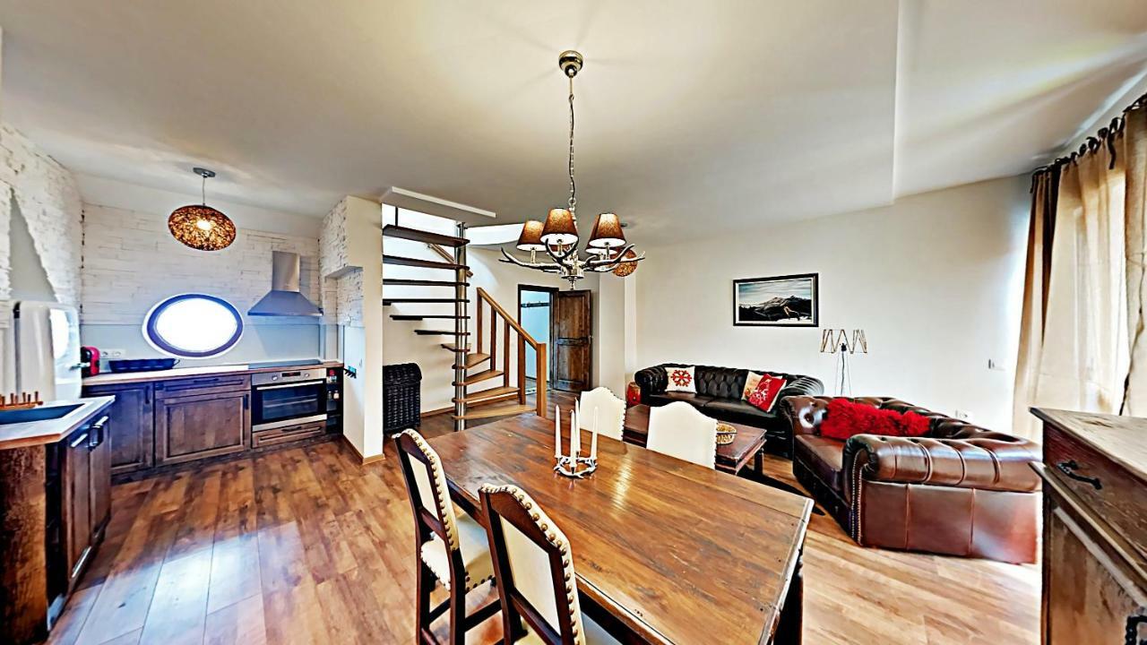 Charming Apartment In The Heart Of Bansko Bagian luar foto